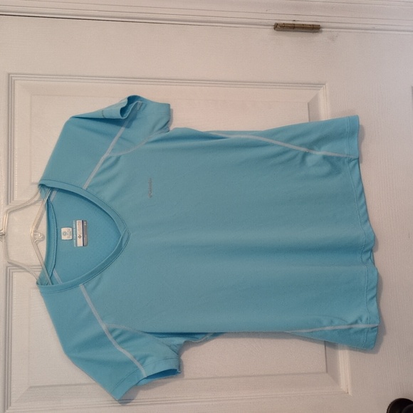 Women's Assorted Athletic Shirts - Lot Of 7 - Picture 11 of 15